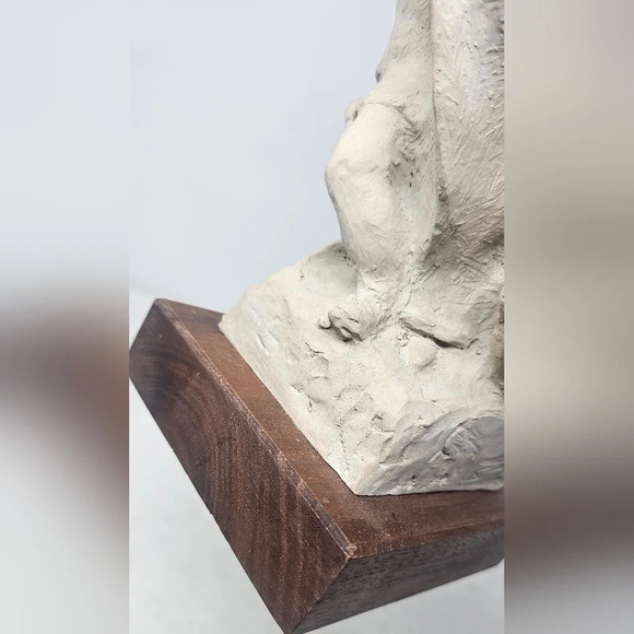 Vintage Austin Prod Inc 1983 Sculpture Mother and Small Children 15" Tall - Picture 7 of 12